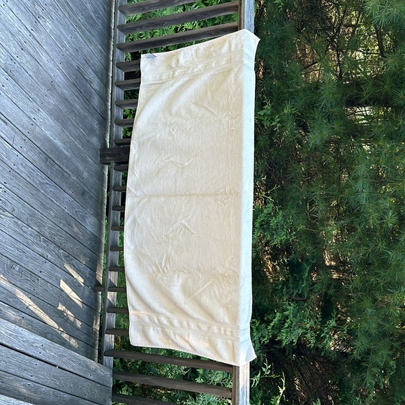 Towels 100% cotton set of 3 bath towels. Very good condition, almost not used - Picture 12 of 13